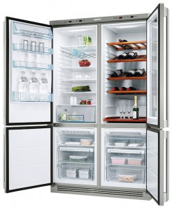 รูปถ่าย ตู้เย็น Electrolux ERF 37800 WX, ทบทวน
