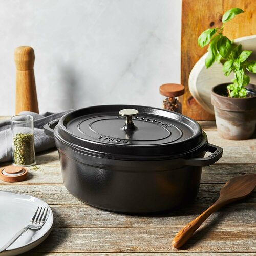 Овальная кастрюля (утятница) из чугуна Staub La Cocotte 40509-319-0 5,5 литров, черный фото